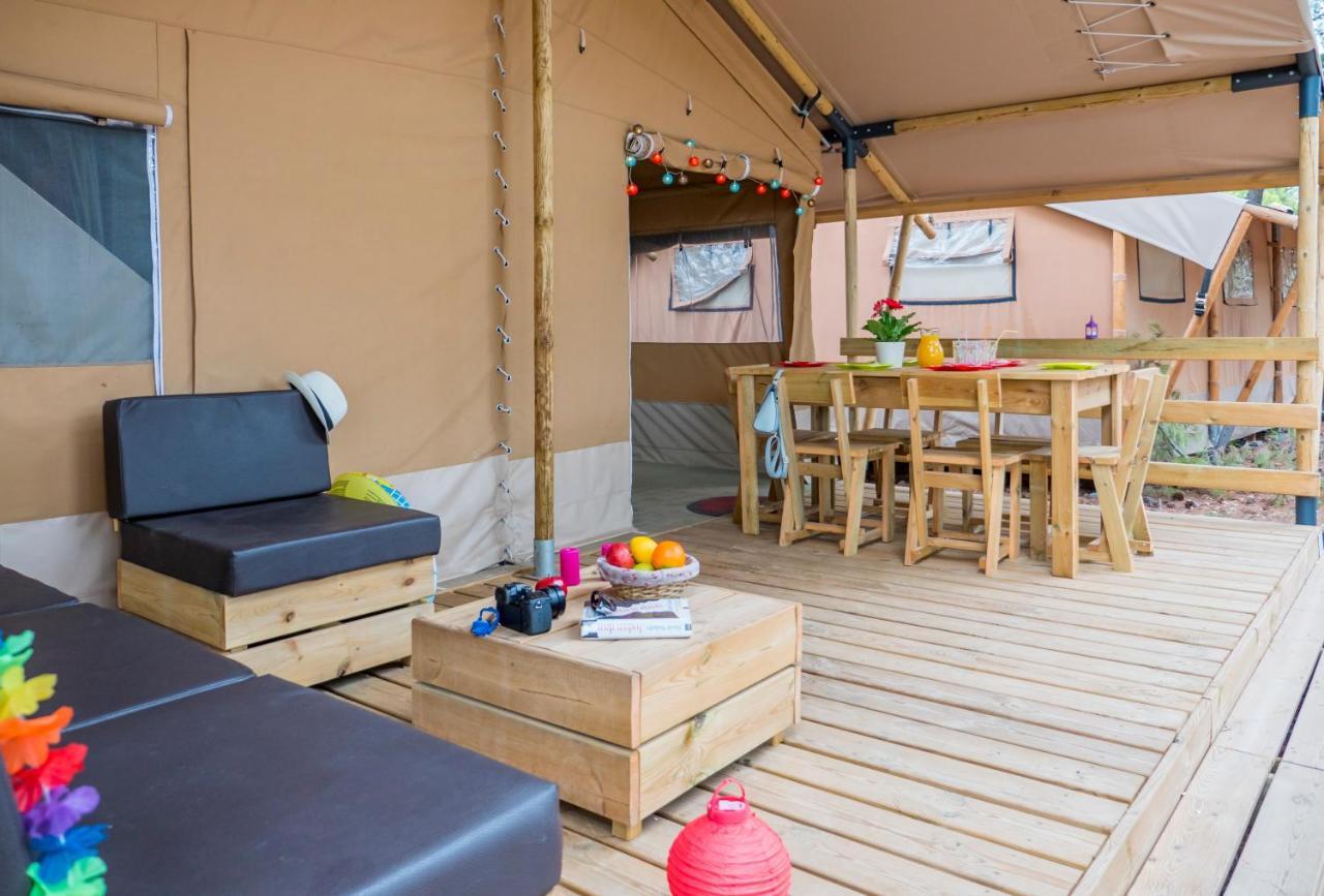 Vacanceselect Premium Lodge Polari 罗维尼 外观 照片